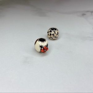 PANDORA Christmas gift charm